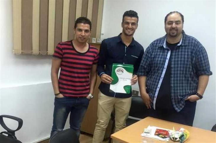 رزق مع هيثم عرابي مدير تعاقدات الأهلي السابق